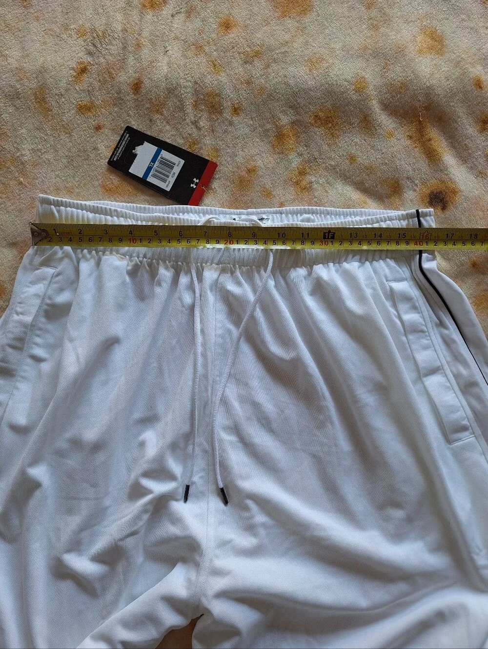 NWT Under Armour Men’s White Athletic Mesh Basketball Shorts Size XL